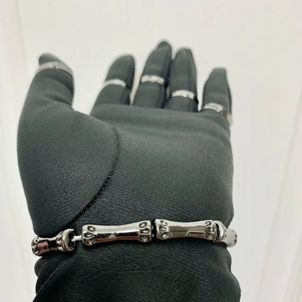 Torrid Skeleton Hand Cuff Glow in the Dark - 1X 2X - NEW - Picture 4 of 8